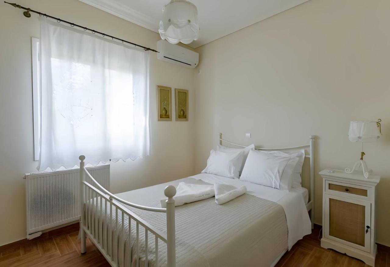 A Casa D'Irene Apartment Mantzavinata Exterior photo